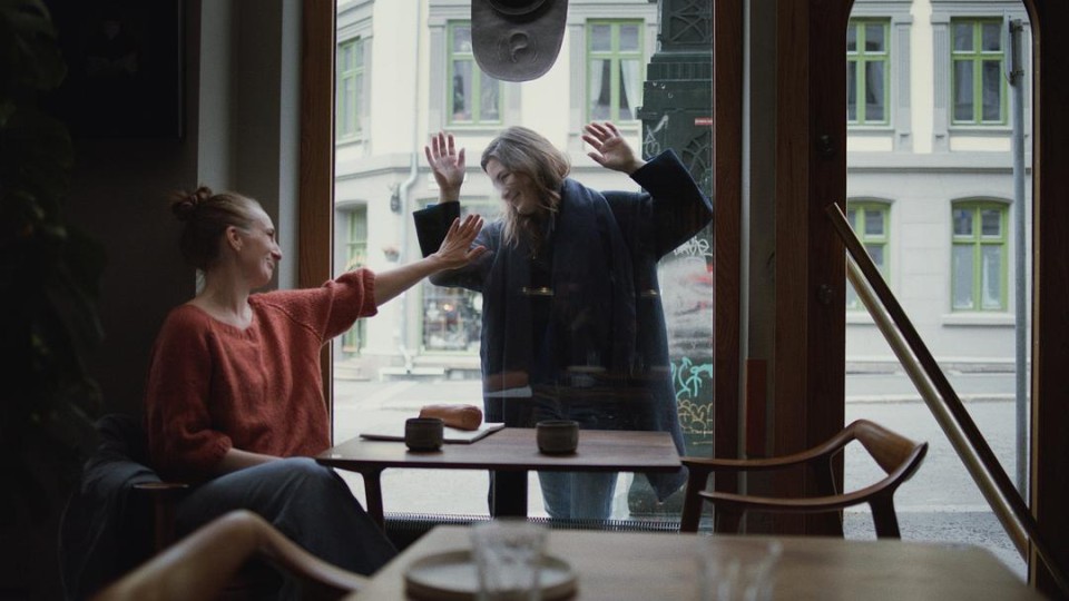 （播客）「解剖021」《爱的暂停键》：适时内剖还是过度反思？我们吵得比电影激烈…